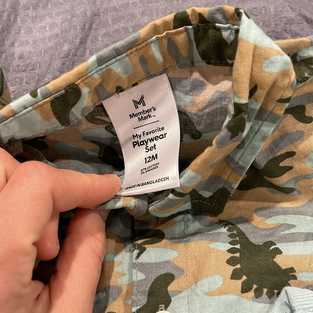 4 Piece 2 Matching sets Dinosaur Print Boy 12 M